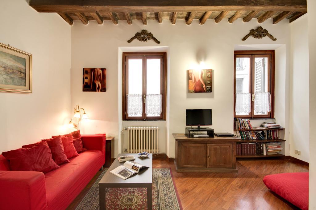 Stunning Pantheon Apartment ローマ 部屋 写真
