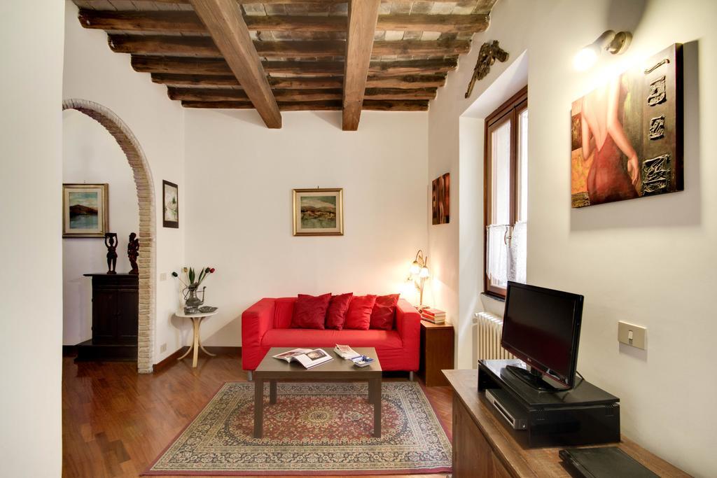 Stunning Pantheon Apartment ローマ 部屋 写真