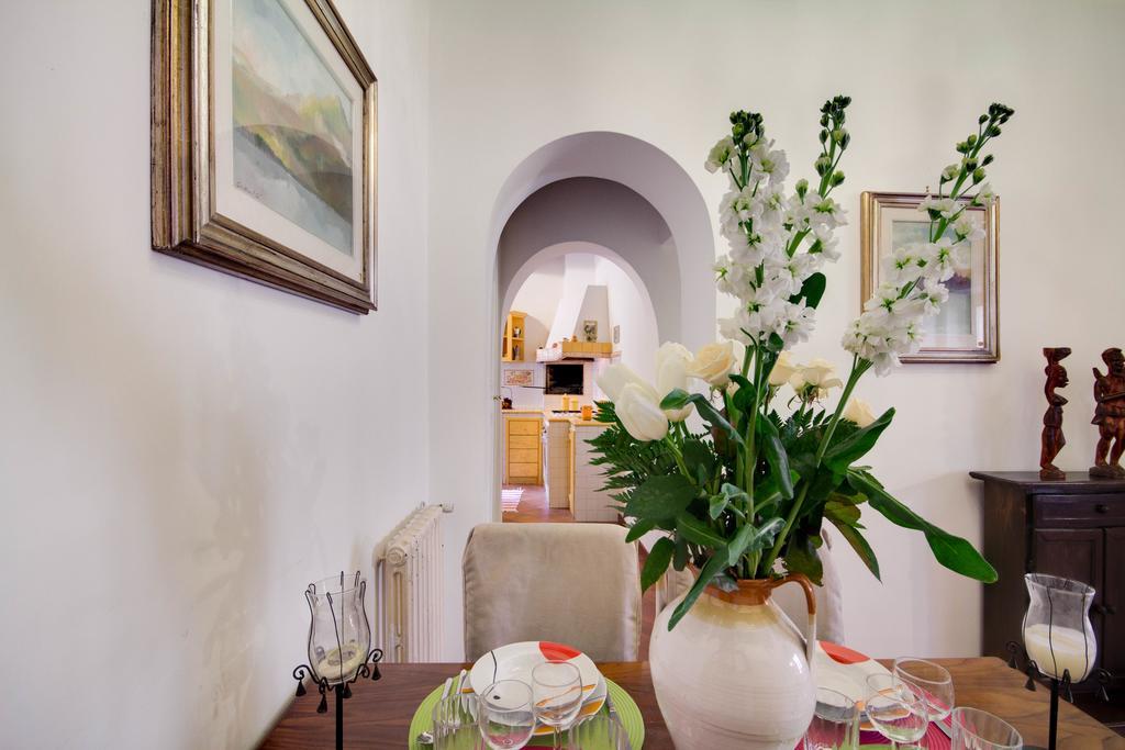 Stunning Pantheon Apartment ローマ 部屋 写真