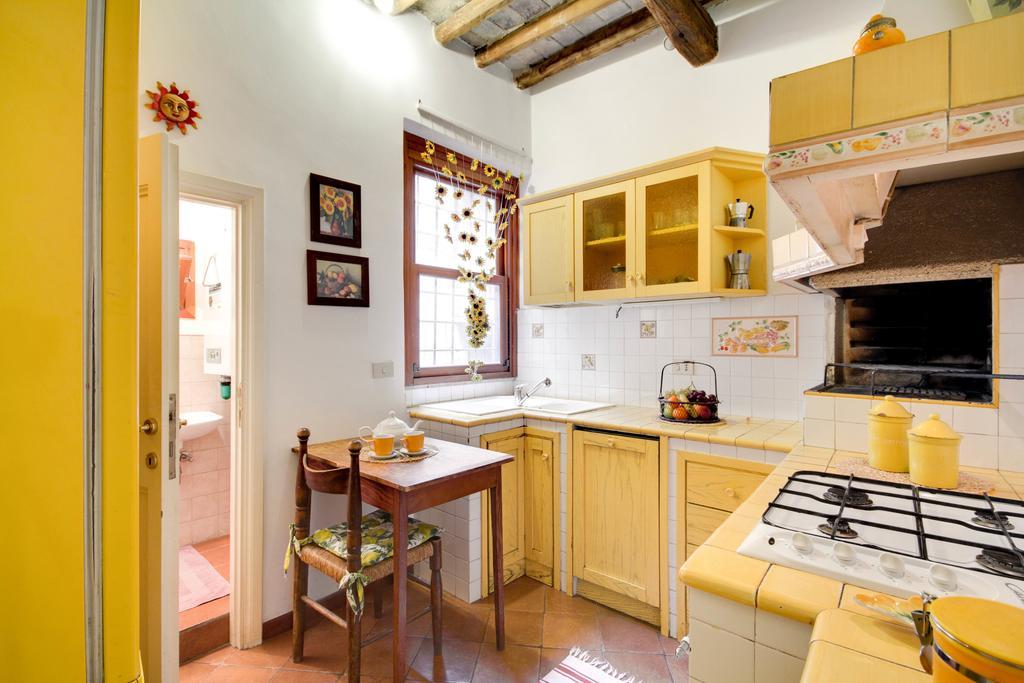 Stunning Pantheon Apartment ローマ 部屋 写真